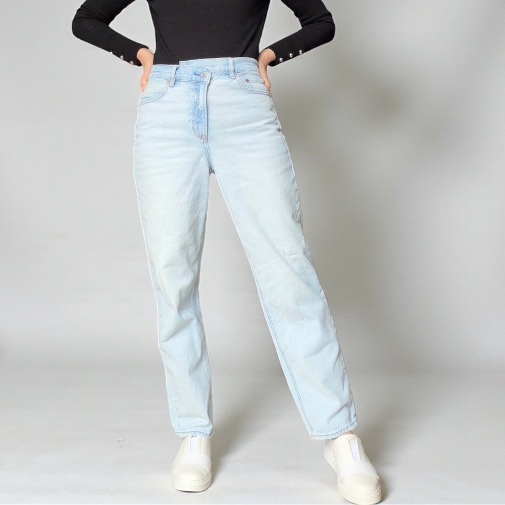 American Eagle Highest Rise Baggy Straight Jeans – Size 4 Short Light Blue - Picture 2 of 11